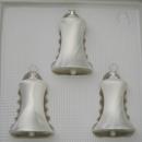 Glocken klein mit Schlägel uni Eislack weiß, 3 Stück, d 5cm, 2. Wahl